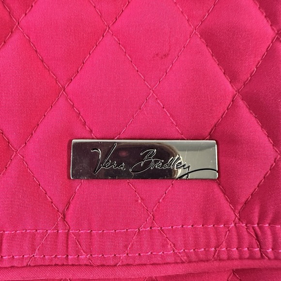 Vera Bradley Fushia Pink Hipster Crossbody Quilted 13'x11'' EUC‎ - Picture 8 of 8